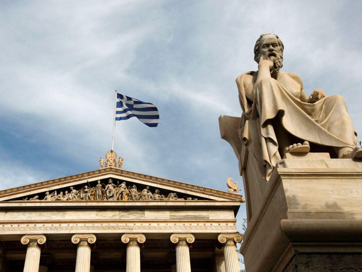 A statue of Greek philosopher Socrates is seen outside the Athens Academy November 7, 2011. REUTERS/John Kolesidis (GREECE - Tags: SOCIETY)