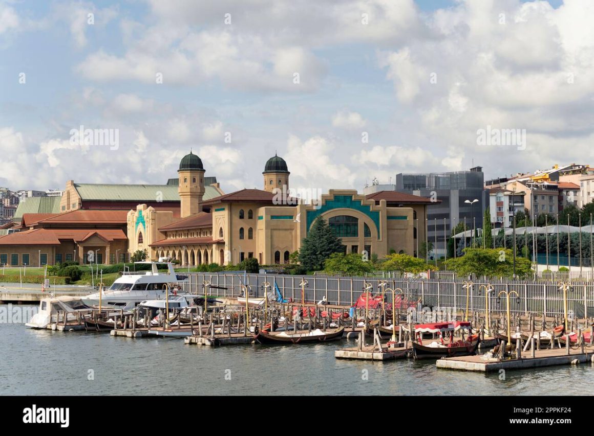 halic-congress-center-or-halic-kongre-merkezi-a-cultural-center-located-by-golden-horn-beyoglu-istanbul-turkey-2PPKF24