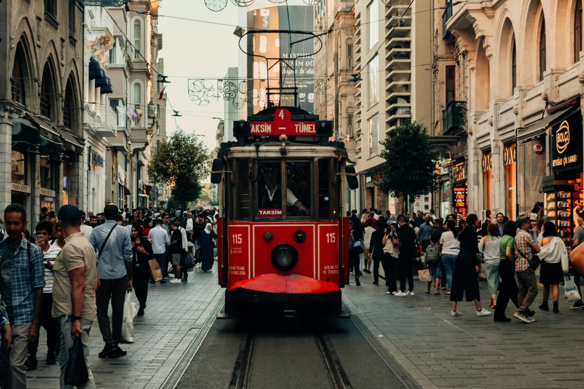 pexels-ensar-17190510